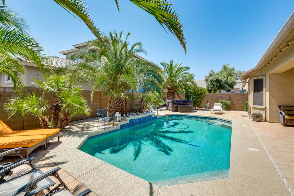 Private Hot Tub: Pet-Friendly Maricopa Escape!