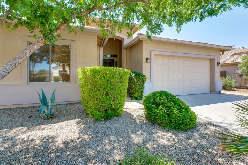 Private Hot Tub: Pet-Friendly Maricopa Escape!