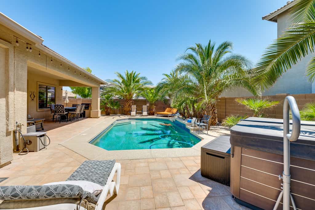 Private Hot Tub: Pet-Friendly Maricopa Escape!