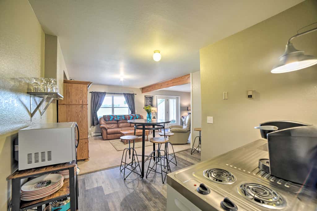 Walkout Apartment w/ Mtn View on Cortez Ranch