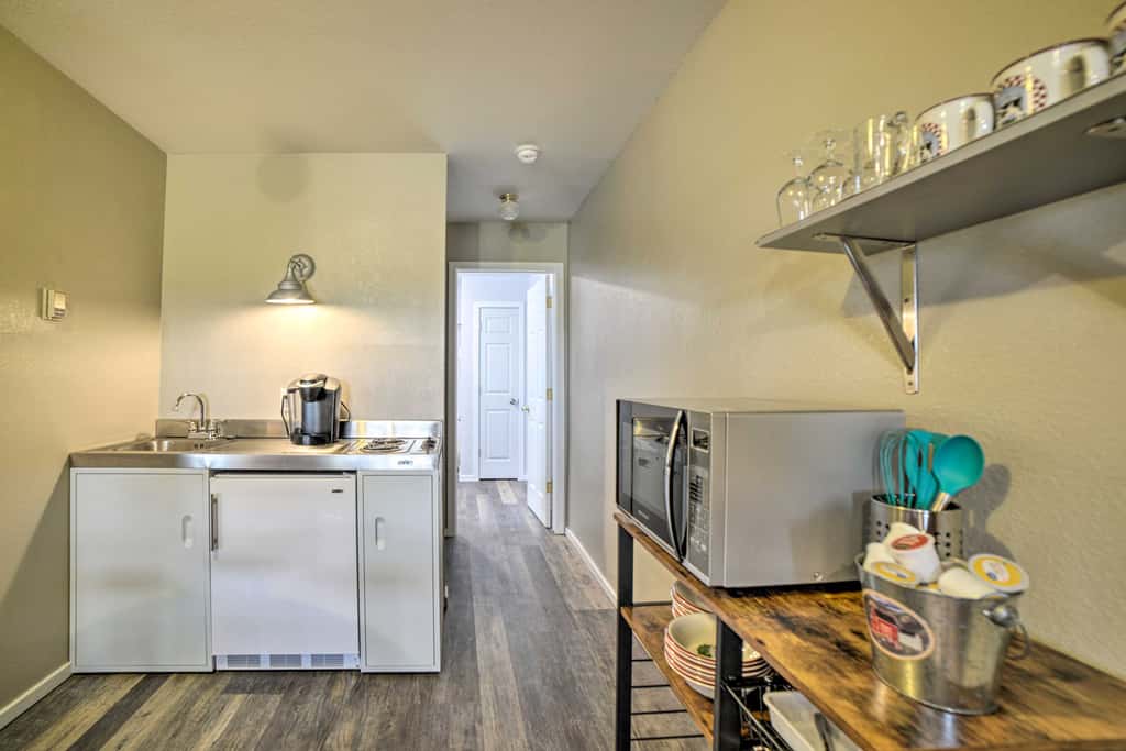 Walkout Apartment w/ Mtn View on Cortez Ranch