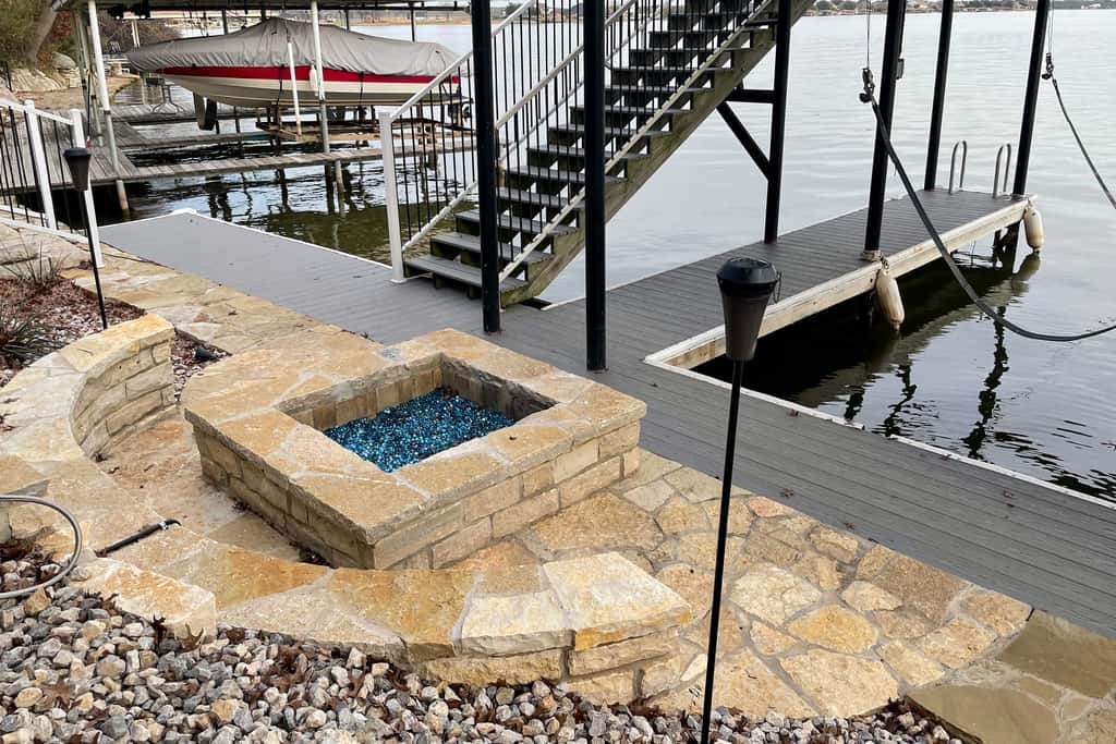 Lavish Lake House, Near Vineyards + Marinas!