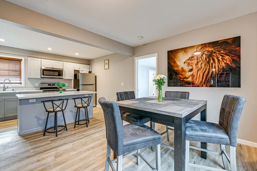 Walkable Stay Near Hudson River, Dining & Shopping