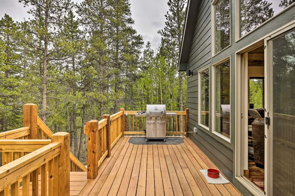 Rocky Mountain Alma Cabin with Deck & Hot Tub!