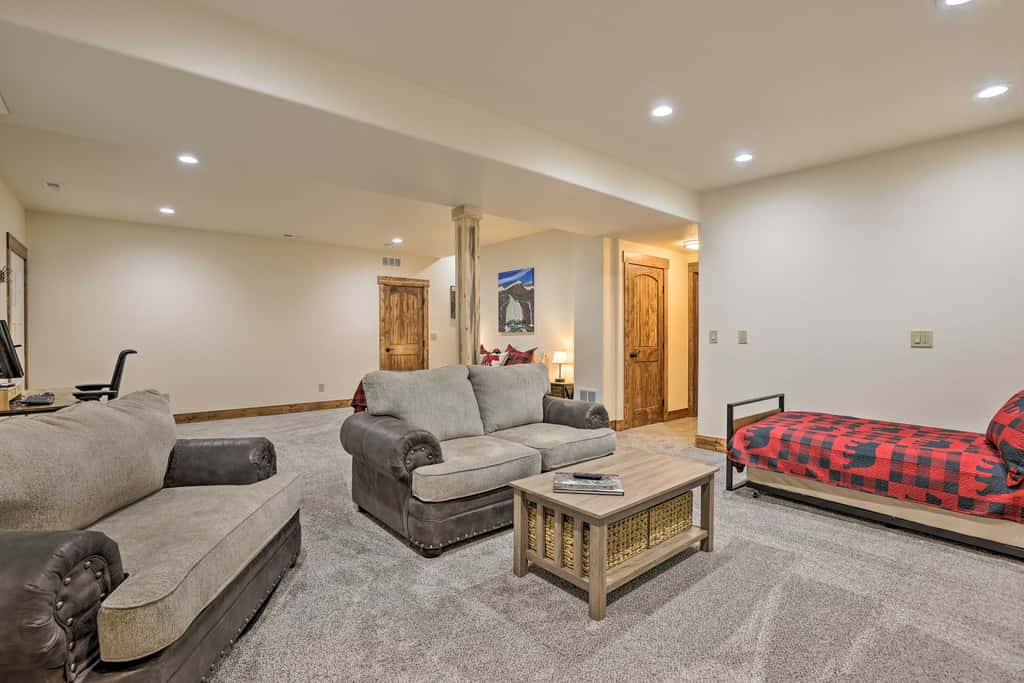Rocky Mountain Alma Cabin with Deck & Hot Tub!