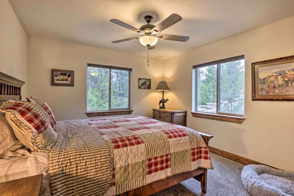 Rocky Mountain Alma Cabin with Deck & Hot Tub!
