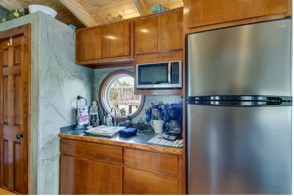 Bay St Louis Houseboat 6 Mi to Old Town & Beach!