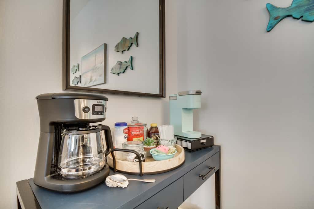 'Cloud 9 on the Gulf', 1 Mi to Beach: Pet Friendly