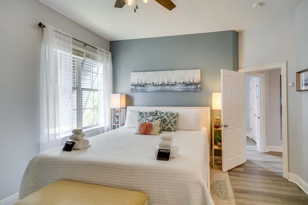'Cloud 9 on the Gulf', 1 Mi to Beach: Pet Friendly