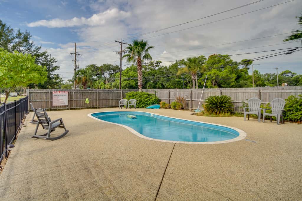 'Cloud 9 on the Gulf', 1 Mi to Beach: Pet Friendly