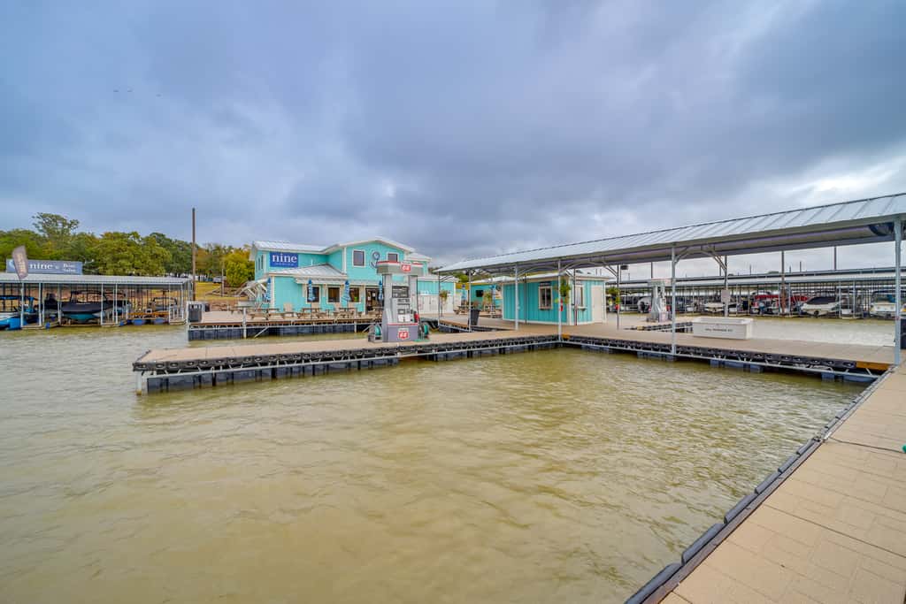 Lake Eufaula Cabin w/ Dock at Nine Marina