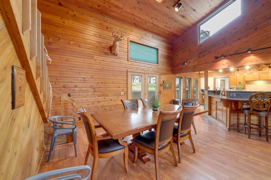 Lake Eufaula Cabin w/ Dock at Nine Marina