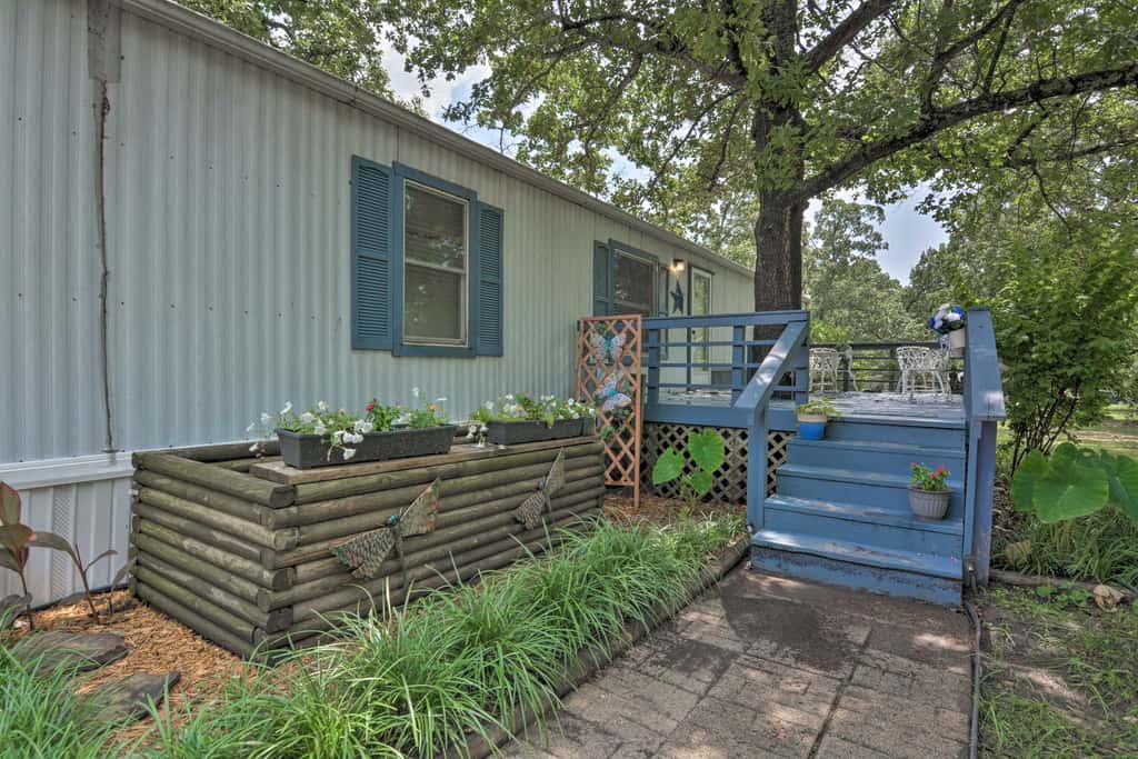 Hot Tub & Deck: Tranquil Home Near Grand Lake