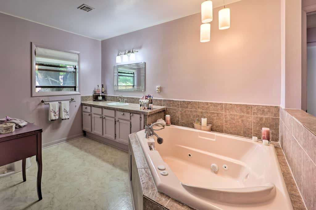 Pool & Amazing View: Updated Grand Lake Getaway