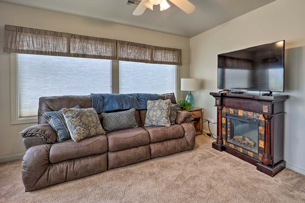 Pool & Amazing View: Updated Grand Lake Getaway