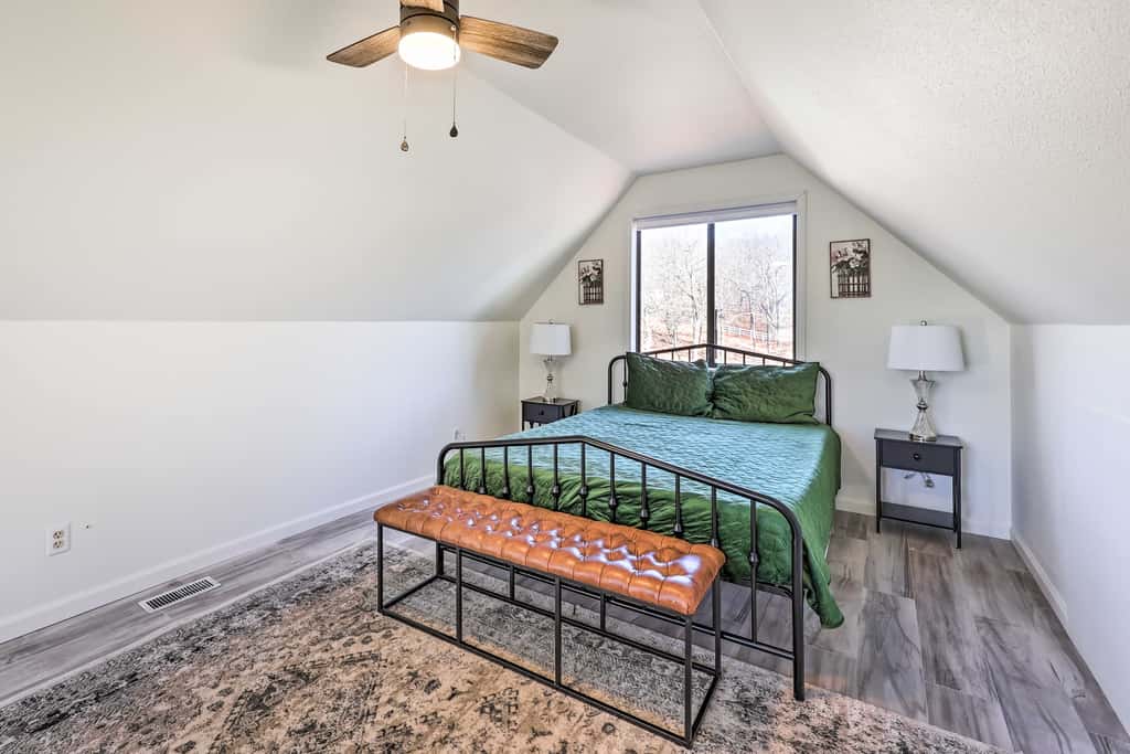 Hot Tub, Pool, Dock: 2 Cabins Lakeview Grand Lake