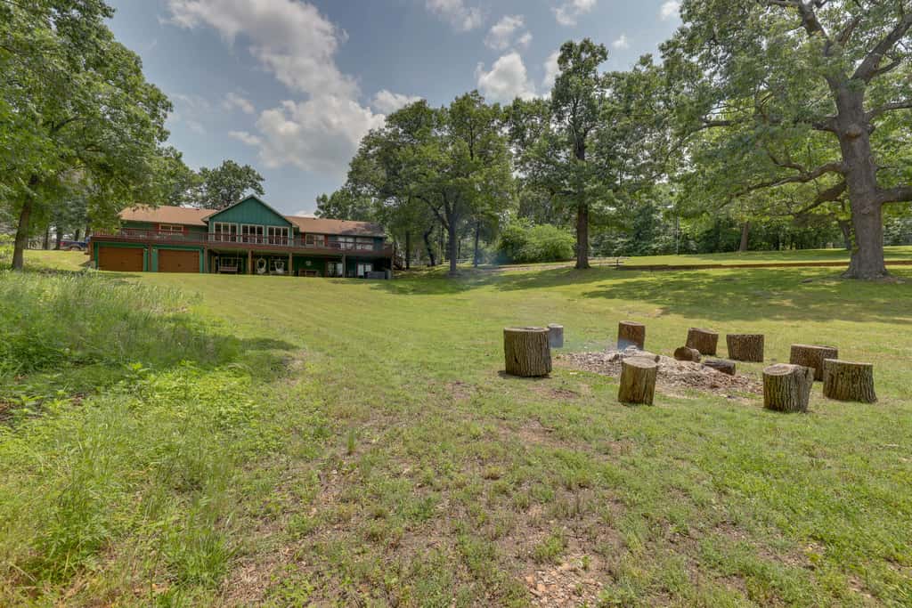 Hot Tub, Pool, Dock: 2 Cabins Lakeview Grand Lake