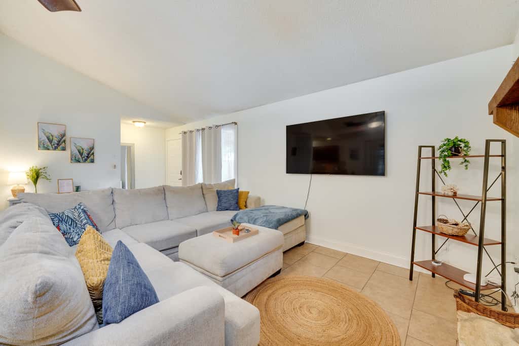 Winter Haven Retreat w/ Private Pool!
