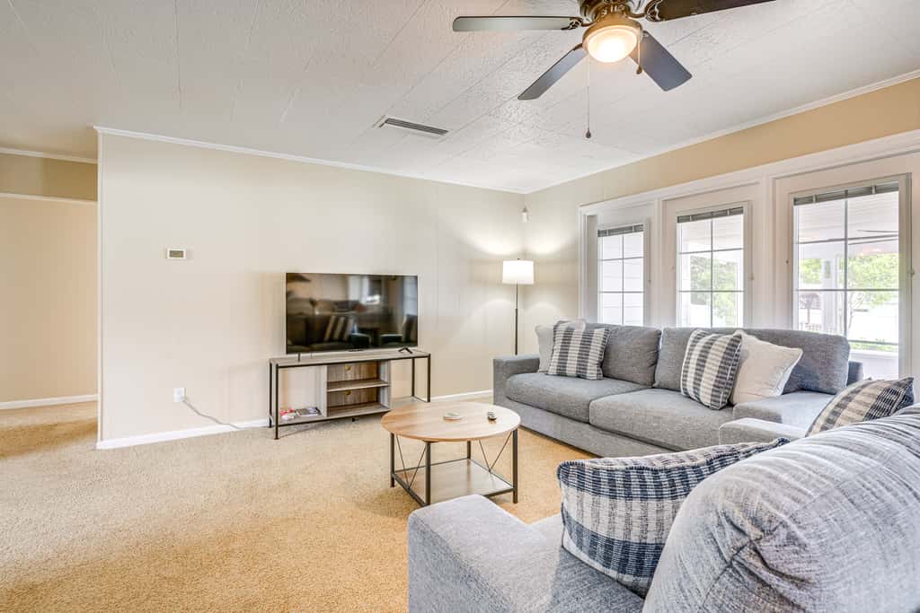 6 Mi to Legoland: Retreat w/ Pool & Fenced Yard