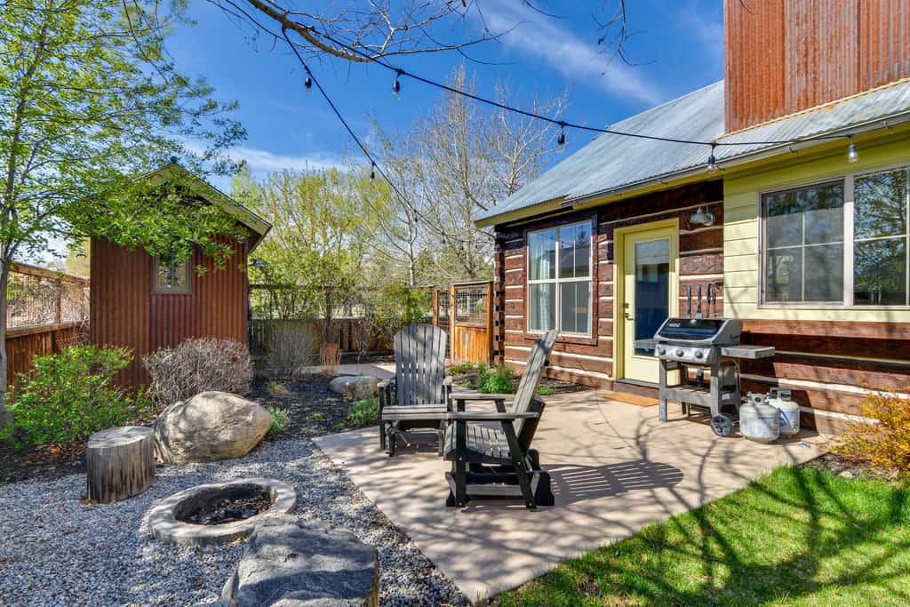 Buena Vista Vacation Home: Hot Tub, Mountain Views