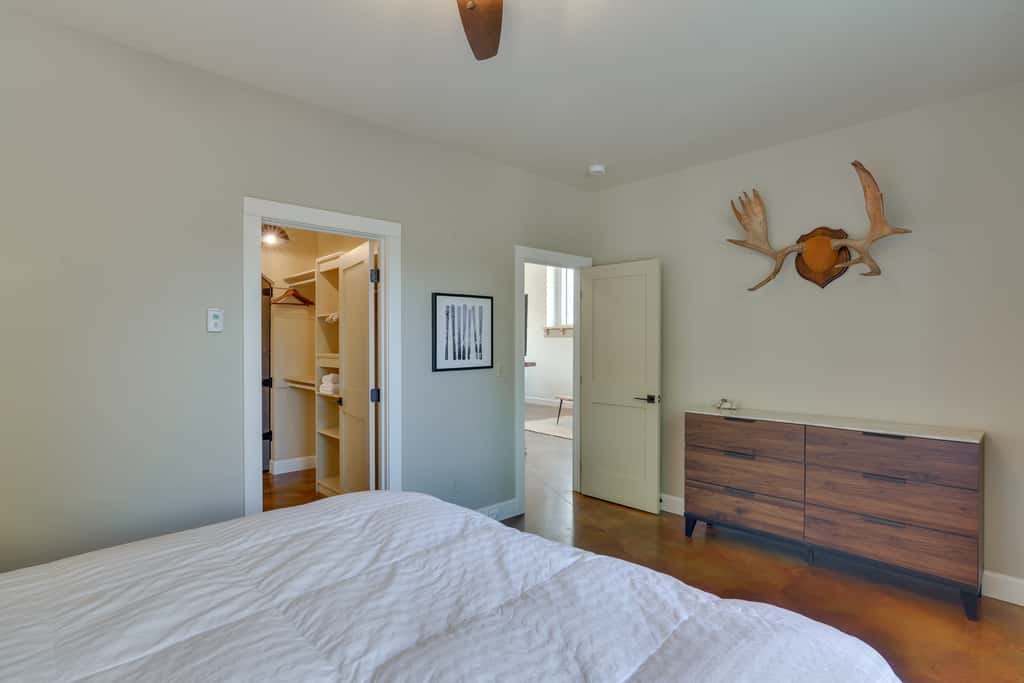 Buena Vista Vacation Home: Hot Tub, Mountain Views
