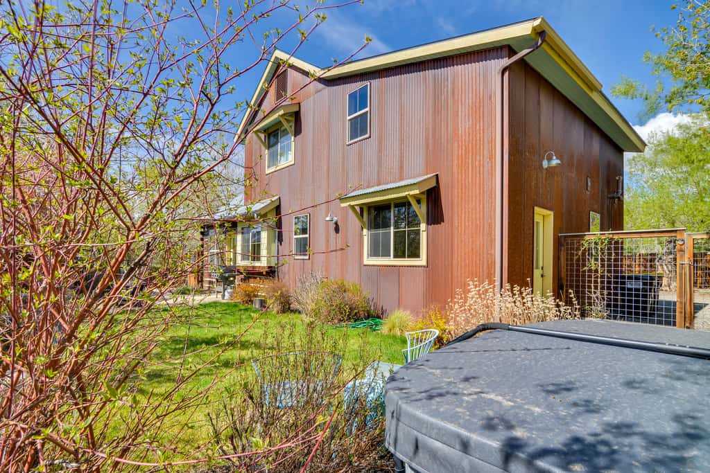 Buena Vista Vacation Home: Hot Tub, Mountain Views