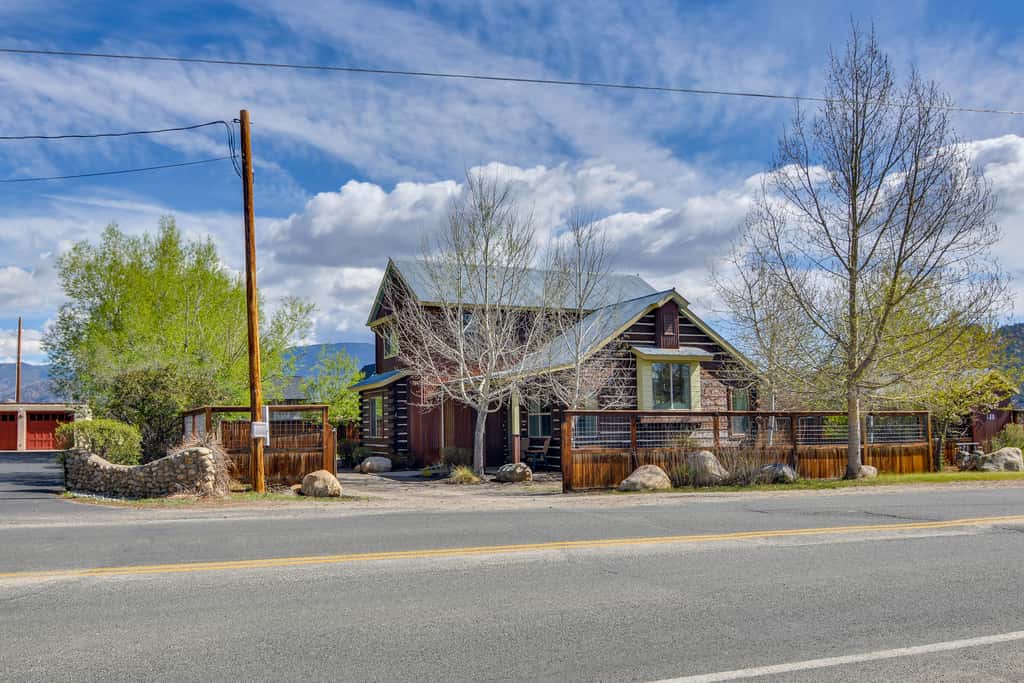 Buena Vista Vacation Home: Hot Tub, Mountain Views