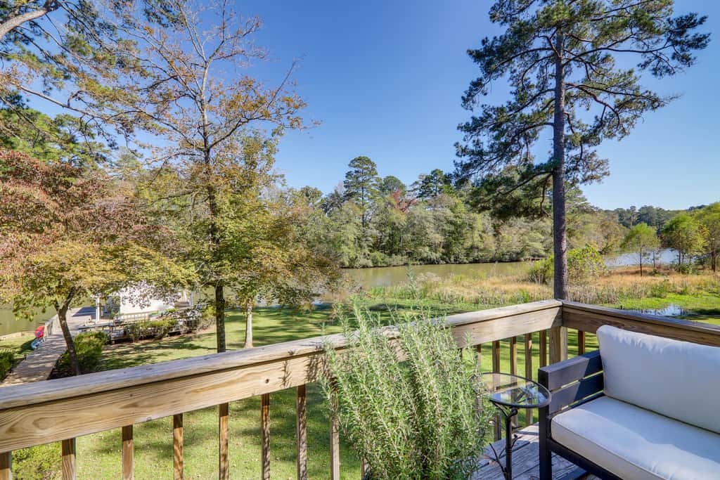 Wilderness Retreat on Crooked Creek, Lake Sinclair