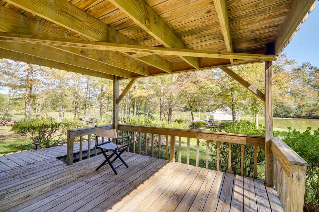 Wilderness Retreat on Crooked Creek, Lake Sinclair