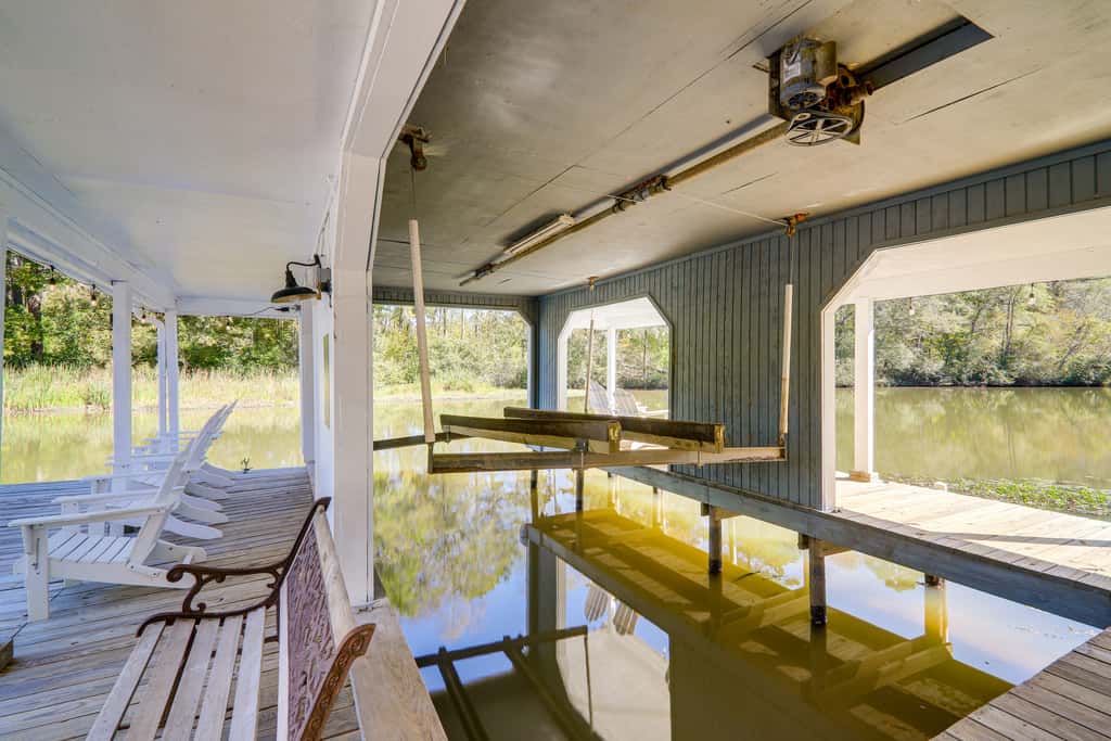 Wilderness Retreat on Crooked Creek, Lake Sinclair