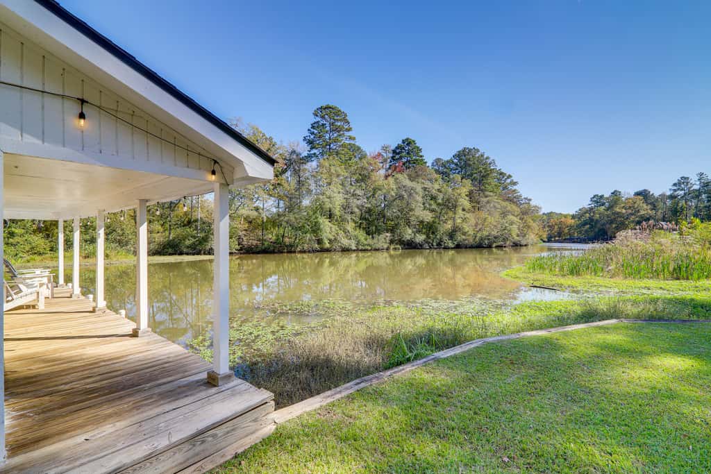 Wilderness Retreat on Crooked Creek, Lake Sinclair