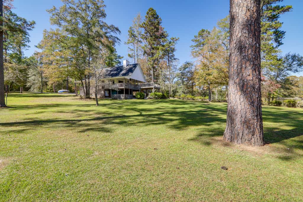 Wilderness Retreat on Crooked Creek, Lake Sinclair