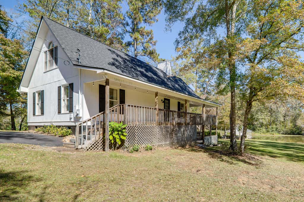 Wilderness Retreat on Crooked Creek, Lake Sinclair
