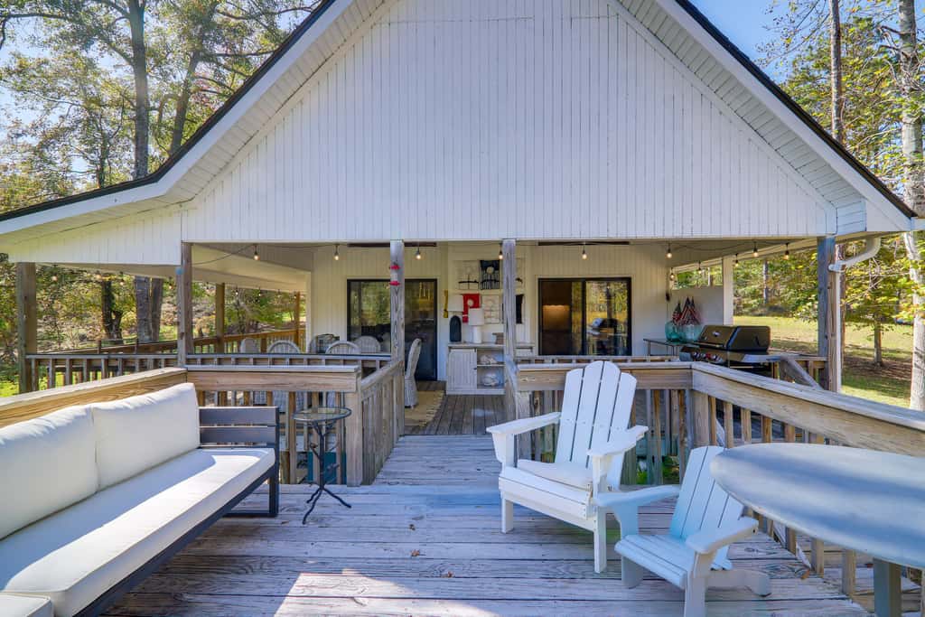 Wilderness Retreat on Crooked Creek, Lake Sinclair