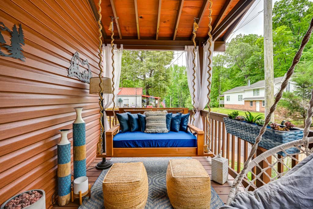 Murray Cabin w/ Hot Tub: Walk to Kentucky Lake!