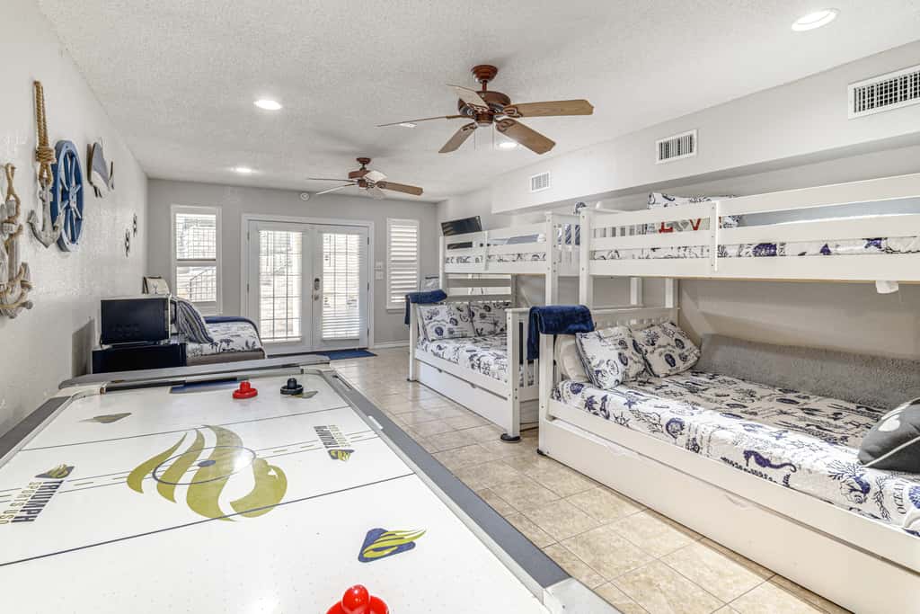 Luxury Lake Granbury Home: Dock, Hot Tub & Decks!