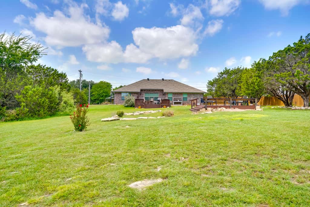 Inviting Granbury Home w/ Fire Pit: 3 Mi to Lake!