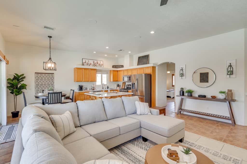 1 Mi to Golf Course: Yuma Oasis w/ Furnished Patio