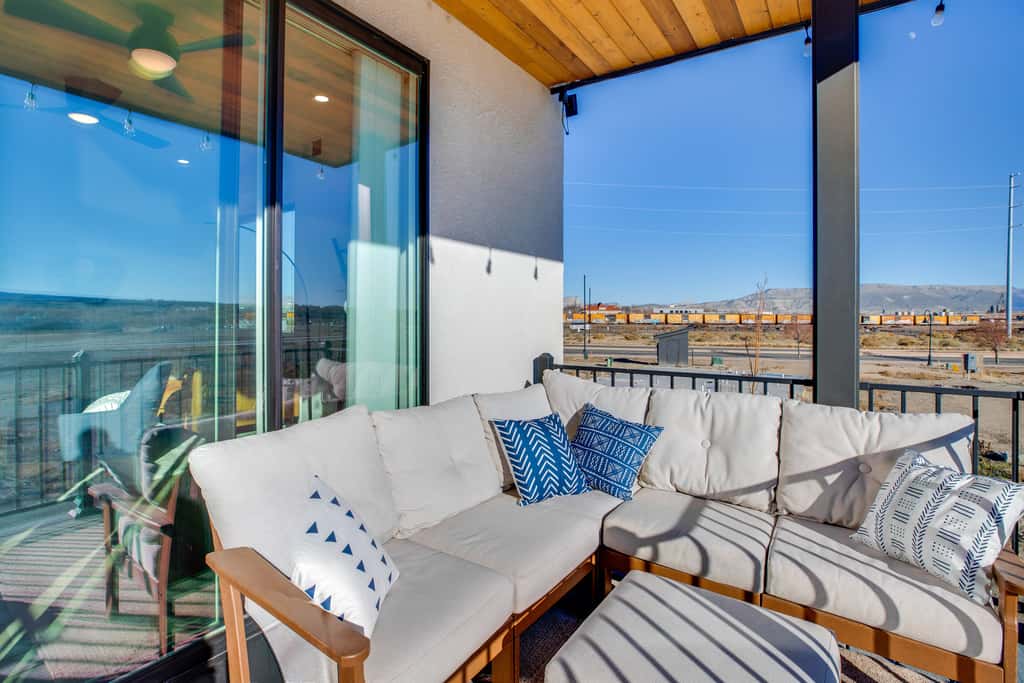Mtn-View Balcony: Riverside Grand Junction Home!