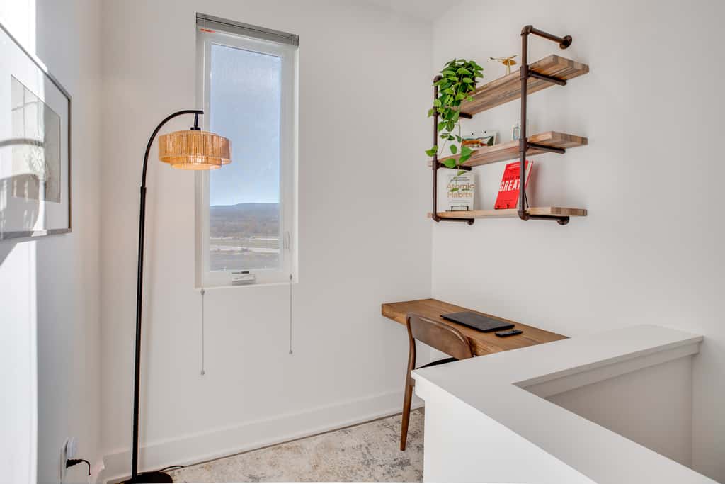 Mtn-View Balcony: Riverside Grand Junction Home!