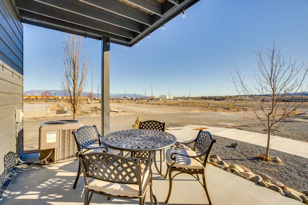 Mtn-View Balcony: Riverside Grand Junction Home!