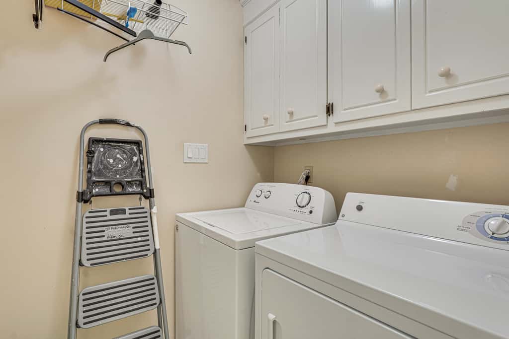 Screened Porch, Private Pool! Family Home in Aiken