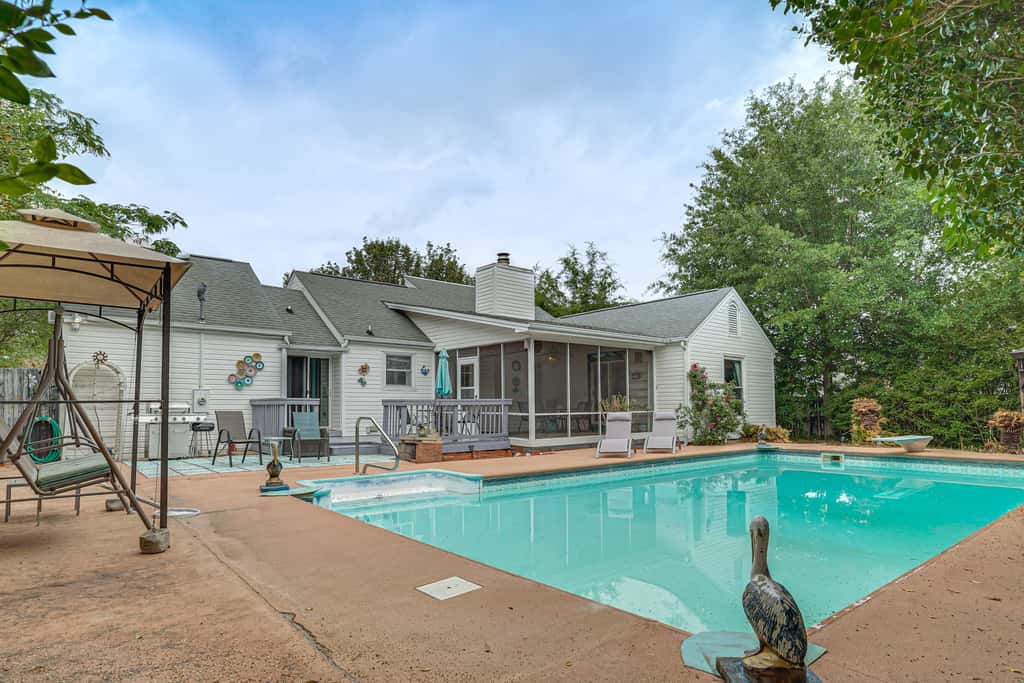 Screened Porch, Private Pool! Family Home in Aiken
