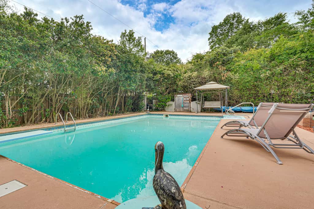 Screened Porch, Private Pool! Family Home in Aiken