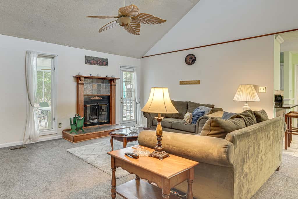 Screened Porch, Private Pool! Family Home in Aiken