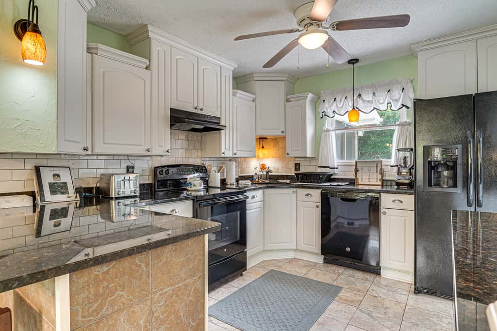 Screened Porch, Private Pool! Family Home in Aiken