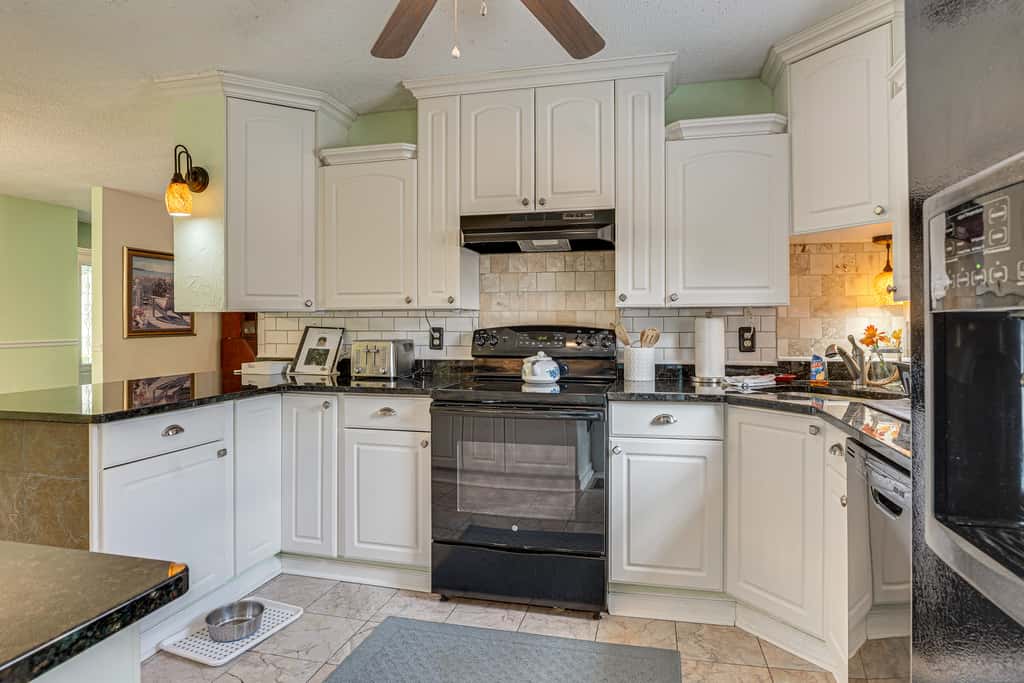 Screened Porch, Private Pool! Family Home in Aiken