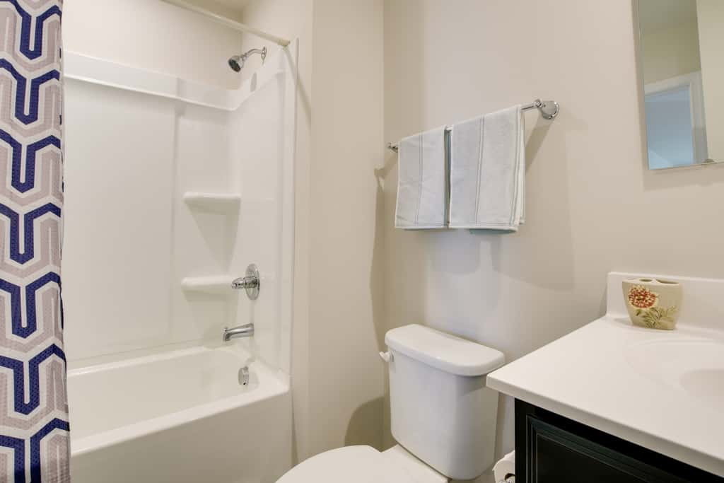 9 Mi to Duke University: Spacious Home w/ Yard!
