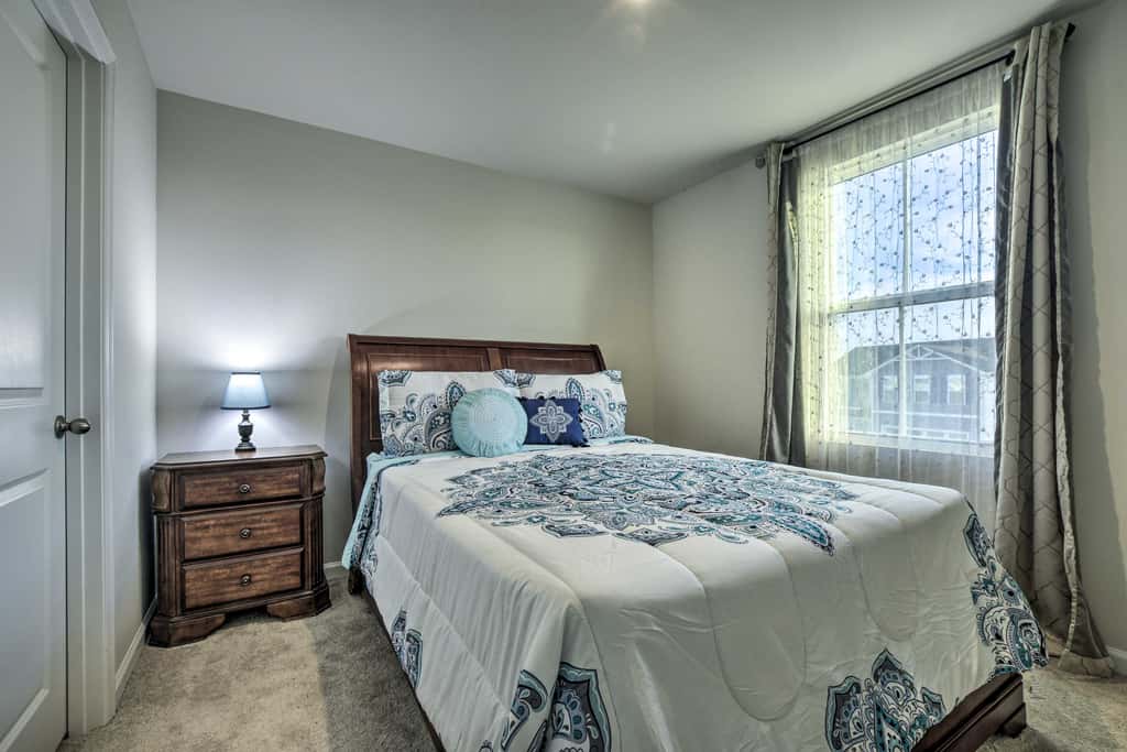 9 Mi to Duke University: Spacious Home w/ Yard!