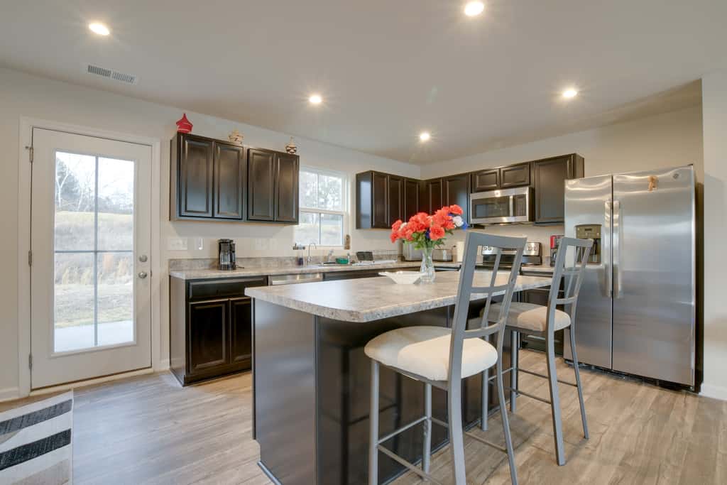 9 Mi to Duke University: Spacious Home w/ Yard!